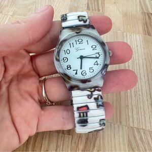 Geneva ladies doodles expansion bracelet watch NEW BATTERY